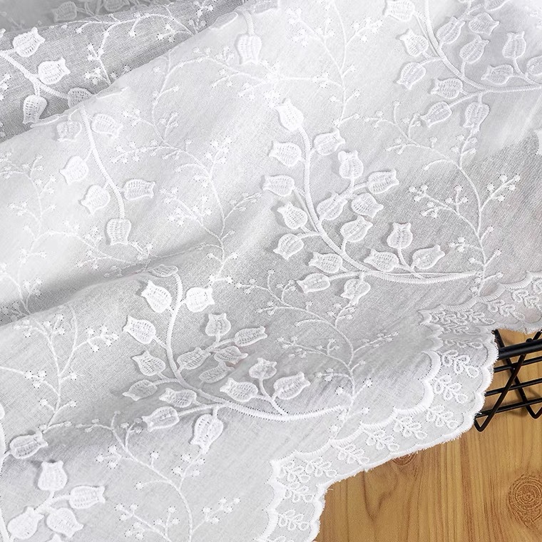 3D Printing On Fabric - 130 x 50 cm, 3D-gesticktes weißes